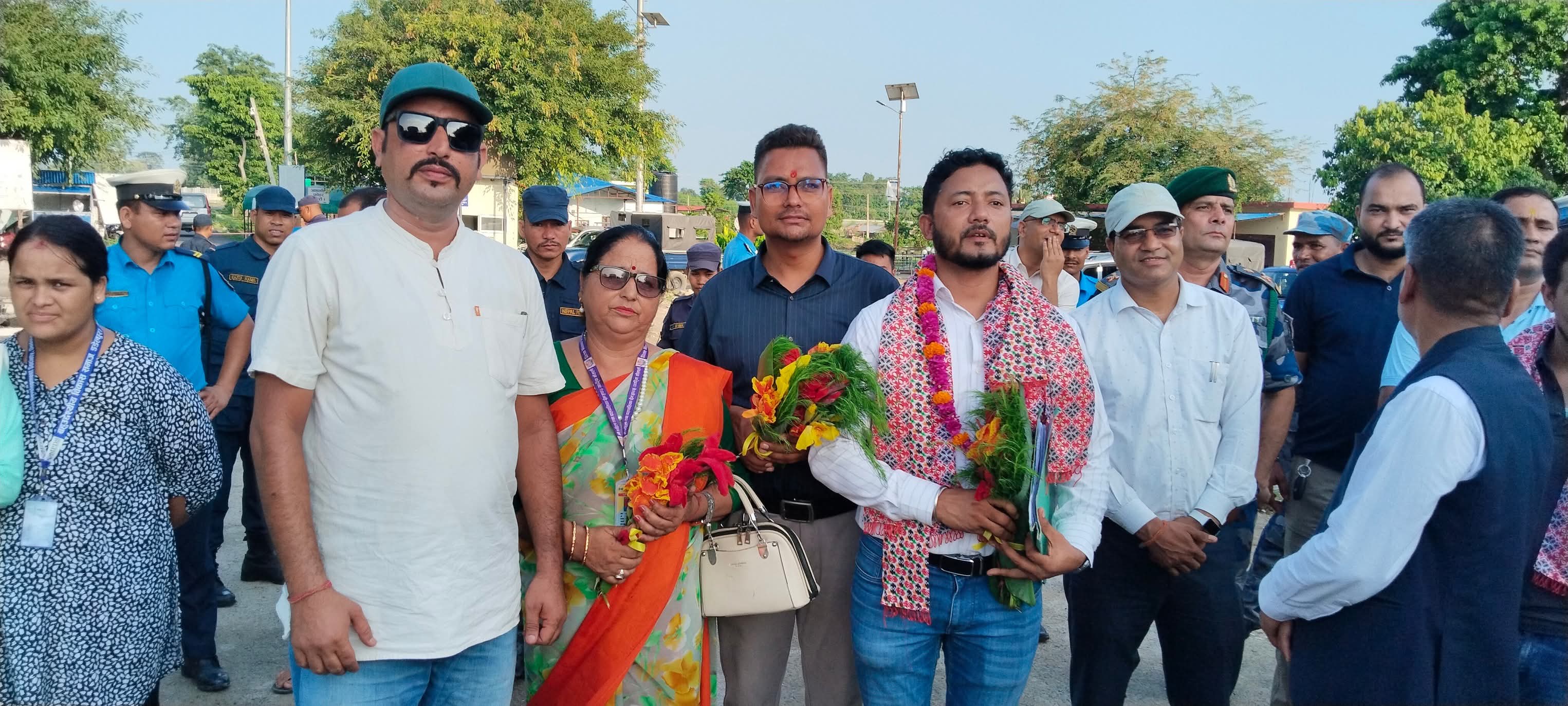 भारतमा बन्धक बनाइएका ५८ नेपालीको गड्डाचौकी नाकाबाट उद्दार