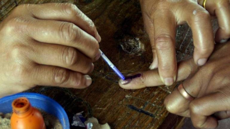 भारत निर्वाचन- लोकसभाको ५१ सिटको लागि मतदान सुरु