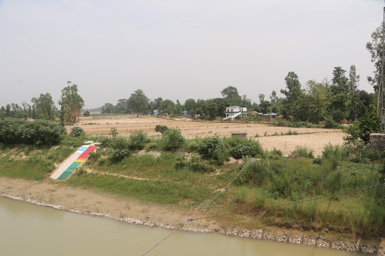 डडेलधुरा को कुतियाकबरबासी बालबच्चा सहित बसाई सर्न थाले