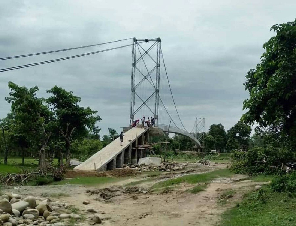 बसन्तपुर – चैतन्यपुर जोड्ने झोलुङ्गे पुल निमार्णको काम अन्तिम चरण