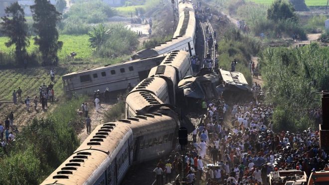 दुई रेल ठोक्किए बंगलादेशमा १६ जनाको मृत्यु