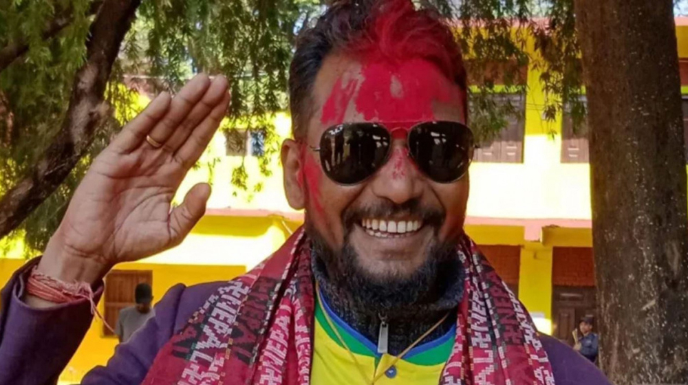 सांसद चौधरीको नाम मतदाता नामावलीमा समावेश