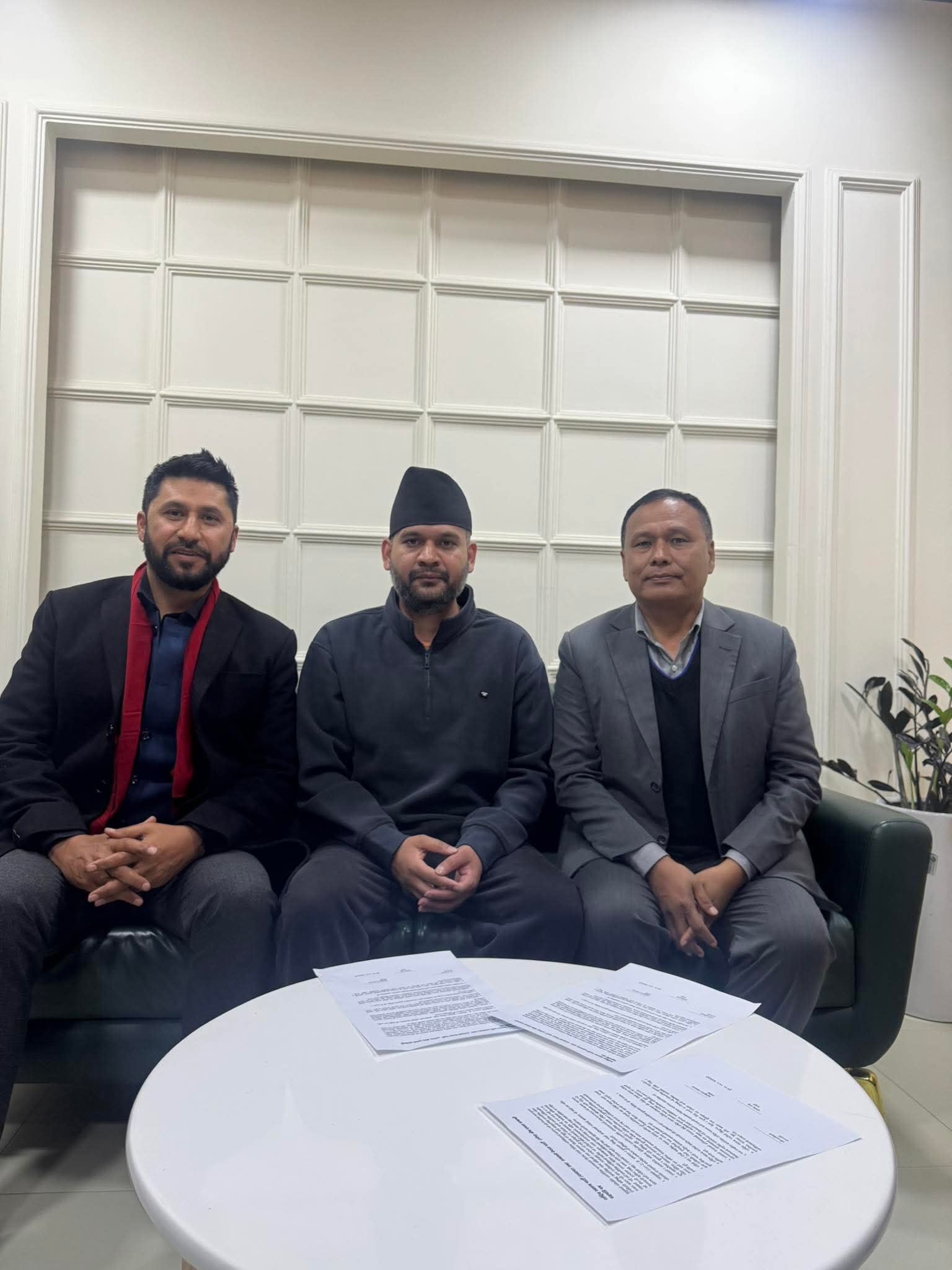 कुलमान , रबि , बालेन एकै ठाउँमा ,  रास्वपा र उज्यालो पार्टी बिच  एकता