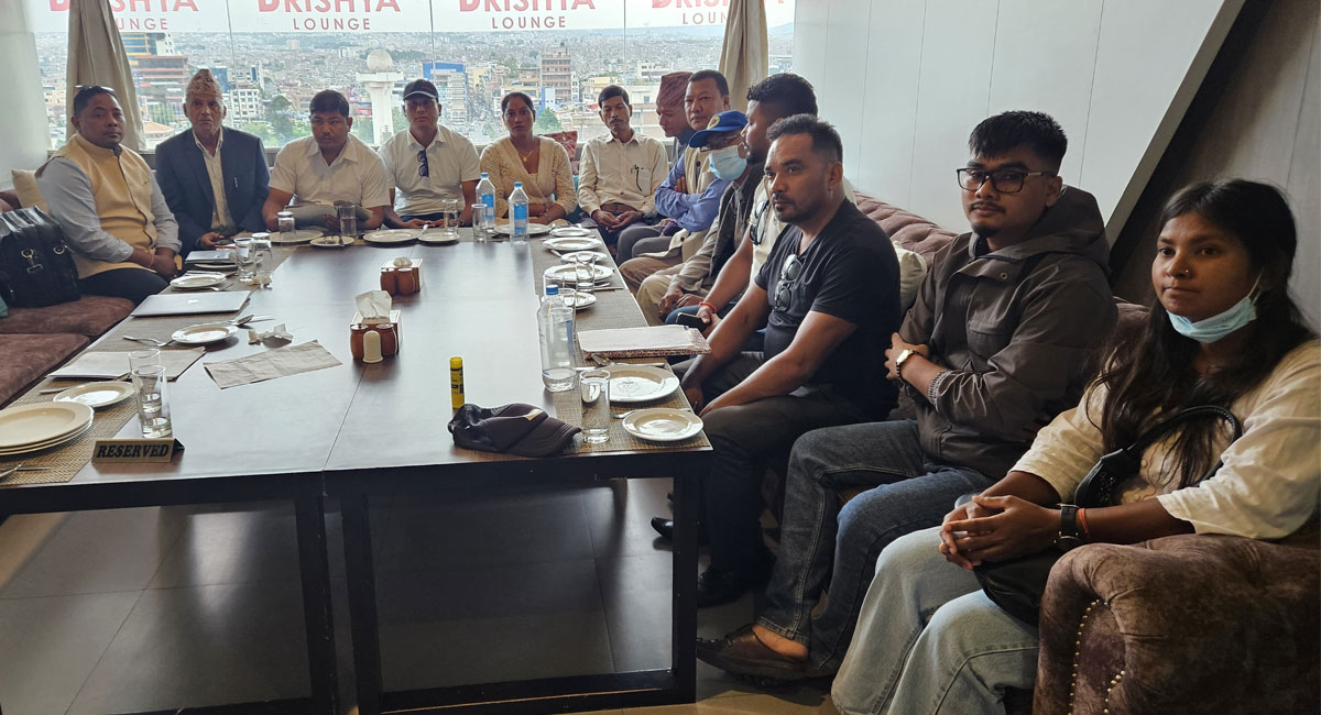 नाउपाका बहुमत केन्द्रिय सदस्यद्वारा अध्यक्ष श्रेष्ठ प्रती खेद व्यक्त