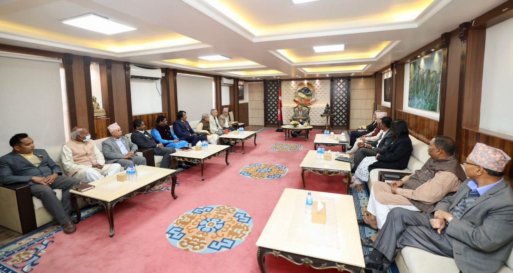 सत्तारुढ गठबन्धनबाट तीनवटा उम्मेदवारी दर्ता हुने