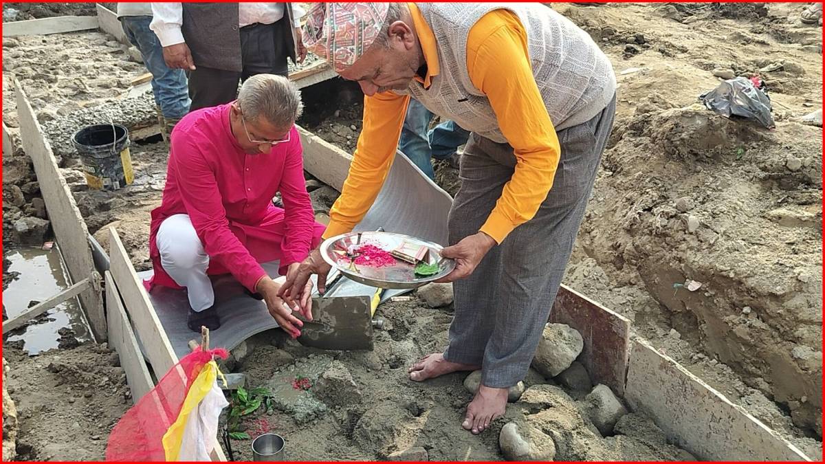 अत्तरिया बजारमा पानी जम्ने समस्या समाधानका लागि ७२ लाखको ढल निकास निर्माण सुरु