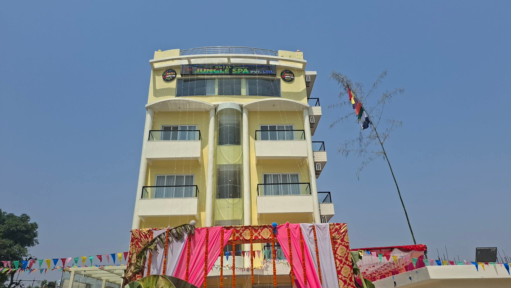 अत्तरियामा २० करोड लगानीमा ‘होटल जंगलस्पा’ सञ्चालनमा