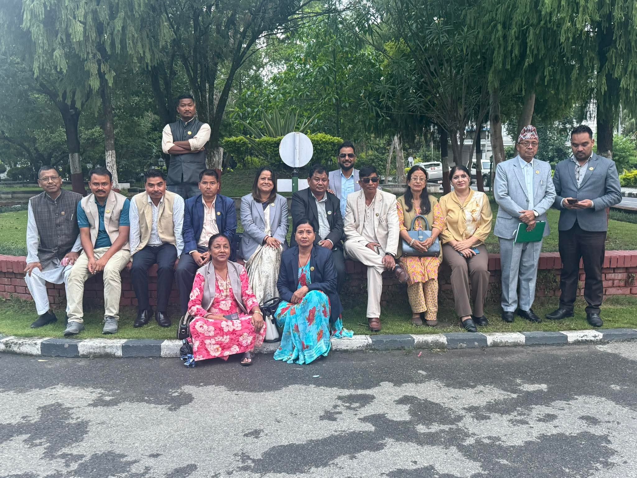 नागरिक उन्मुक्ति पार्टीका १५ सांसदको एकता प्रदर्शन