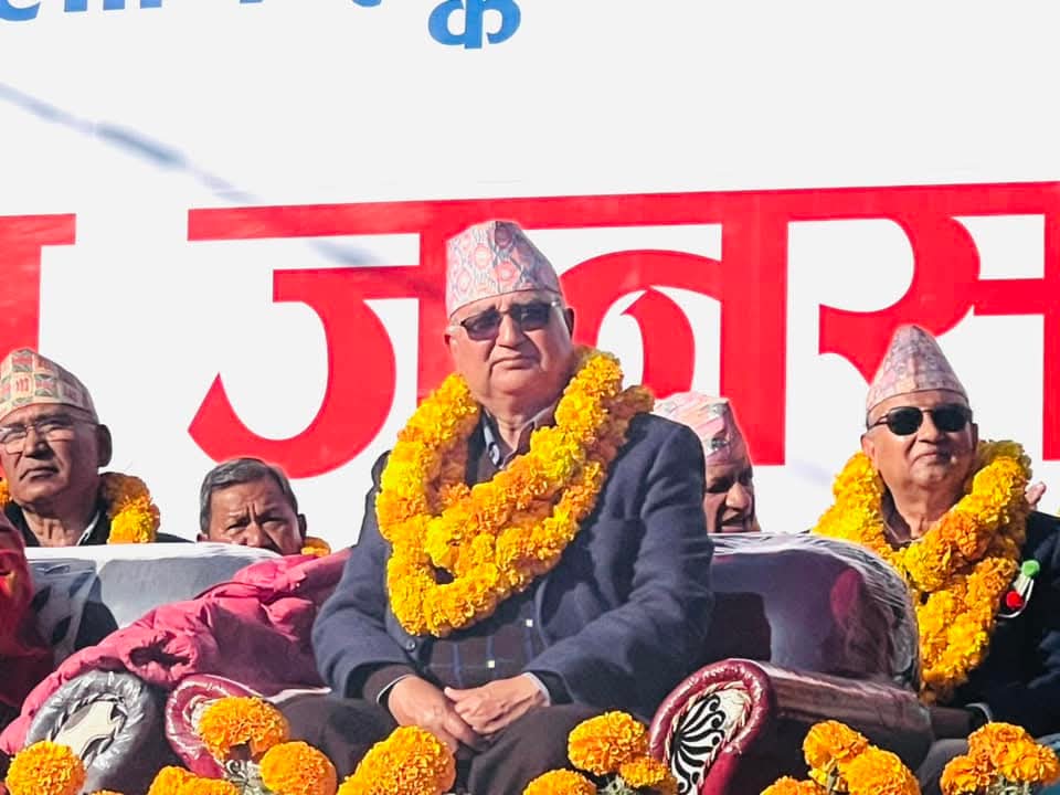 ईश्वर पोखरेल एमालेको  अध्यक्षमा उम्मेदवारी दिने घोषणा गरे