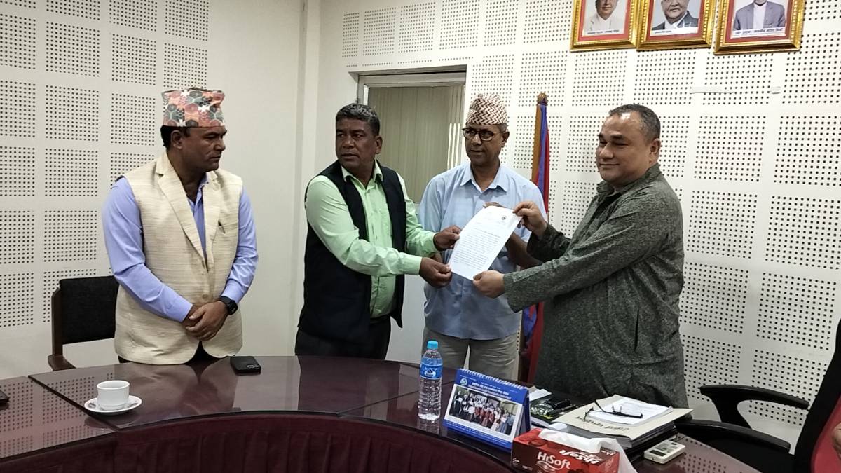 सुदूरपश्चिमका ८८ स्थानीय तहका प्रतिनिधी नेताहरुद्वारा प्रदेश सरकारका मुख्यमन्त्री शाहको  ध्यानाकर्षण