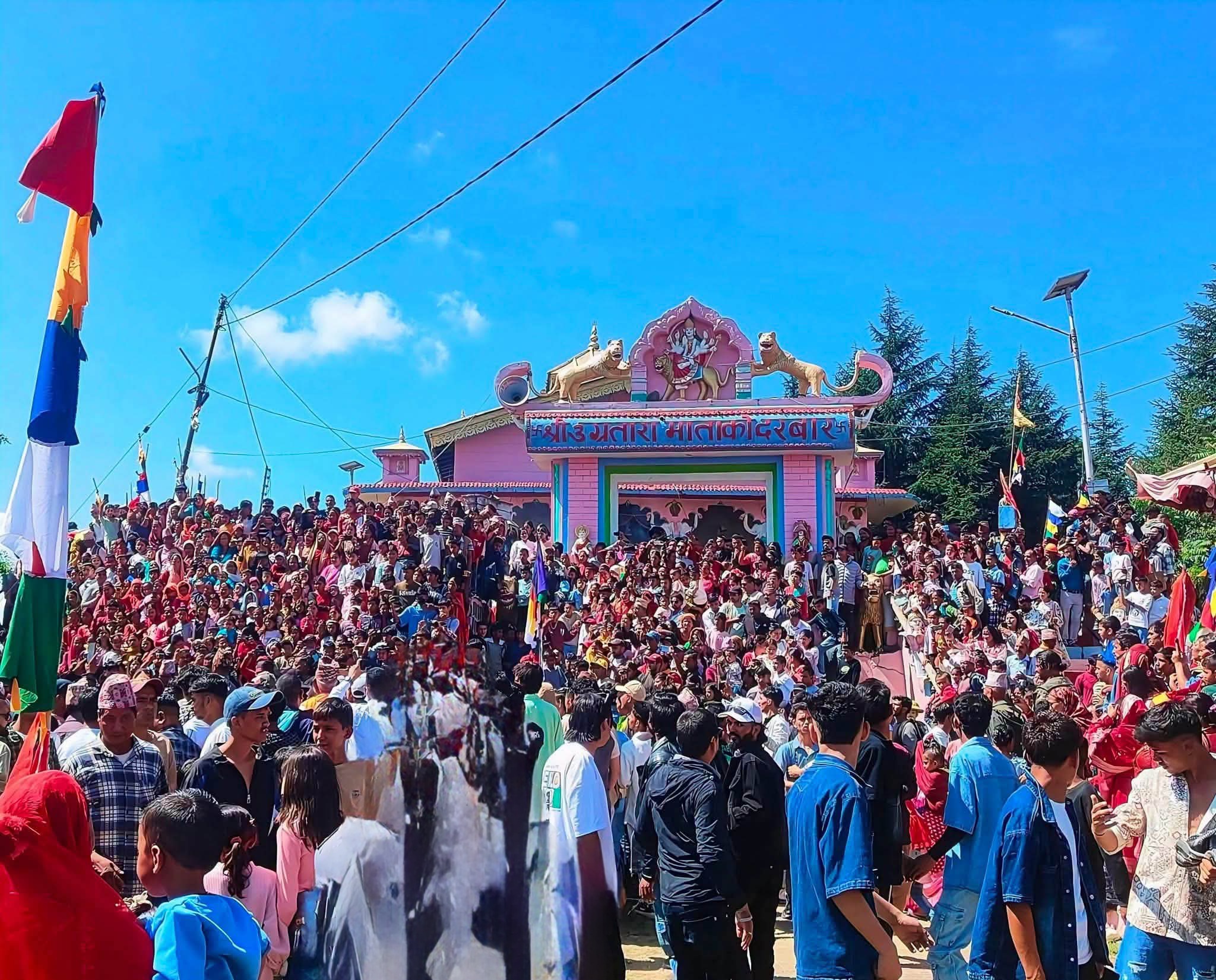 महाअष्टमीमा उग्रतारा भगवती मन्दिरमा दर्शनार्थीको घुइँचो