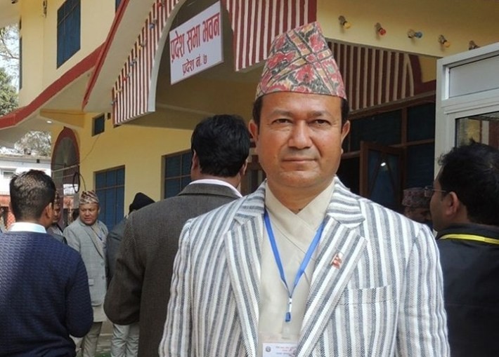 कानून मन्त्री शाहलाई उपचारका लागि काठमाण्डौ लगिदै