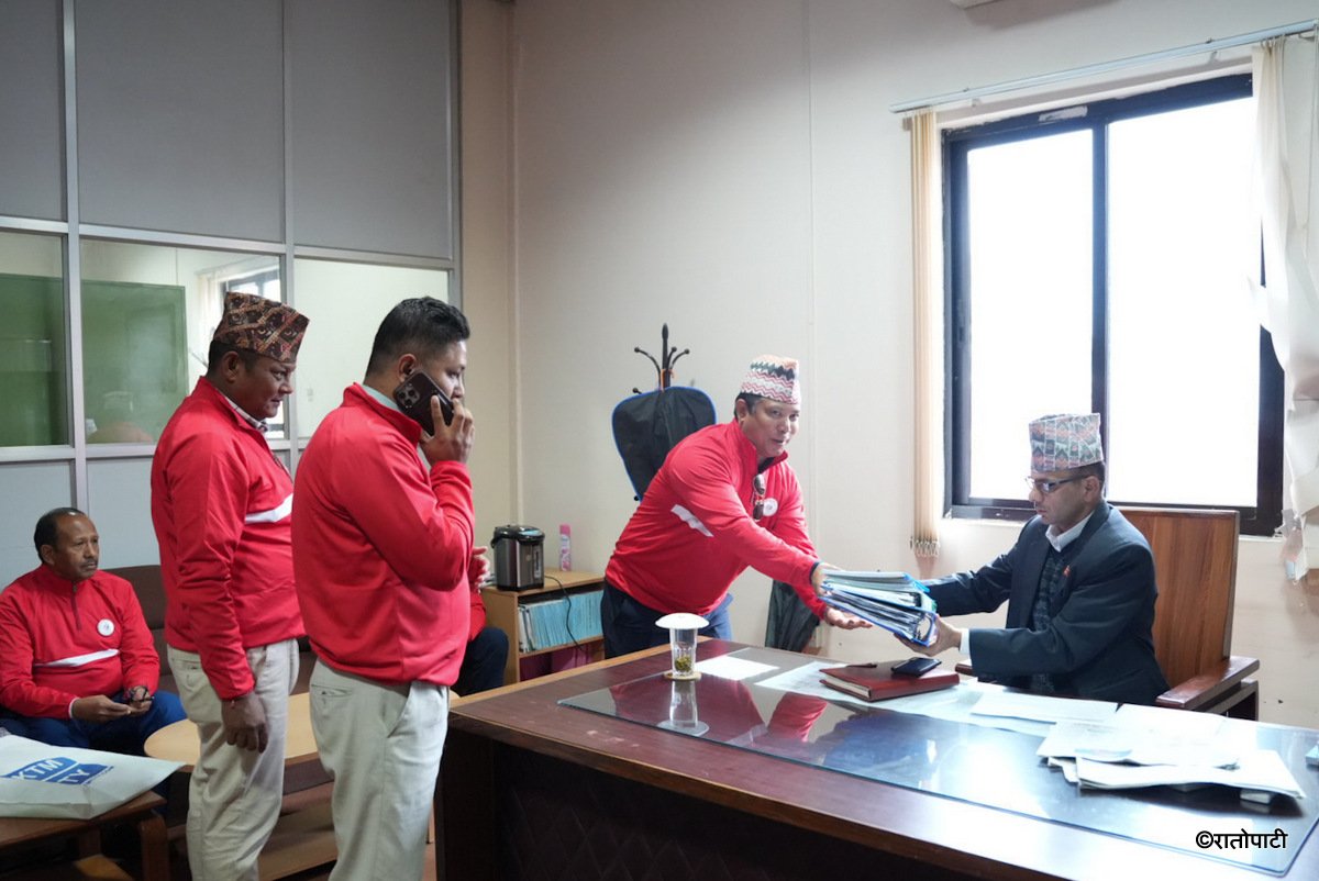 रेशम चौधरीको चेतावनी : “हामीले  चुनाव लड्न नपाए देशमा चुनाव नै हुन सक्दैन”