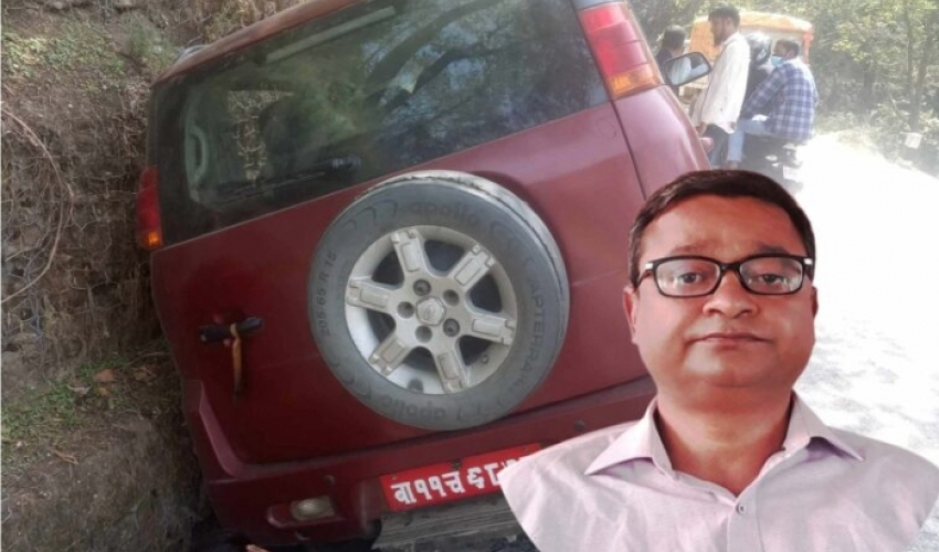 राष्ट्रिय जनमोर्चाका महासचिव मनोज भट्ट सवार गाडी डोटीमा  दुर्घटना