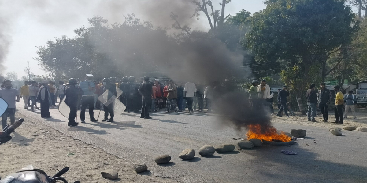 अवरुद्ध पूर्वपश्चिम राजमार्गमा खुल्यो