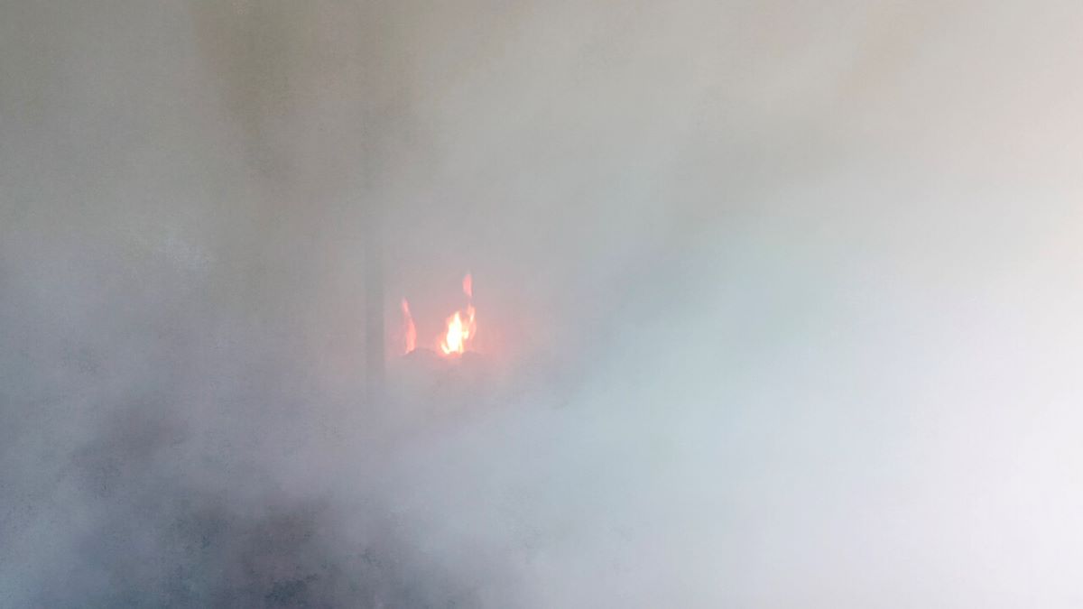 कैलालीमा जुत्ता चप्पल गोदाममा आगलागी , ७० लाख बढिको क्षति