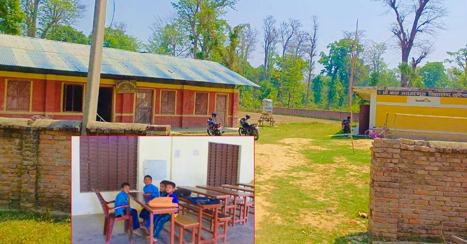 धनगढीको एक  बाल आधारभूत विद्यालयमा ३ शिक्षक ४ जना विद्यार्थी