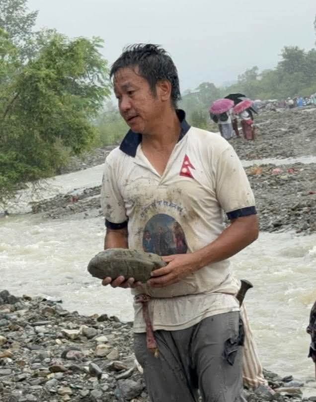 दार्चुलामा तुइन विस्थापन गर्न हर्क साम्पाङको श्रमदान अभियान, झोलुङ्गे पुल बनाउने तयारी