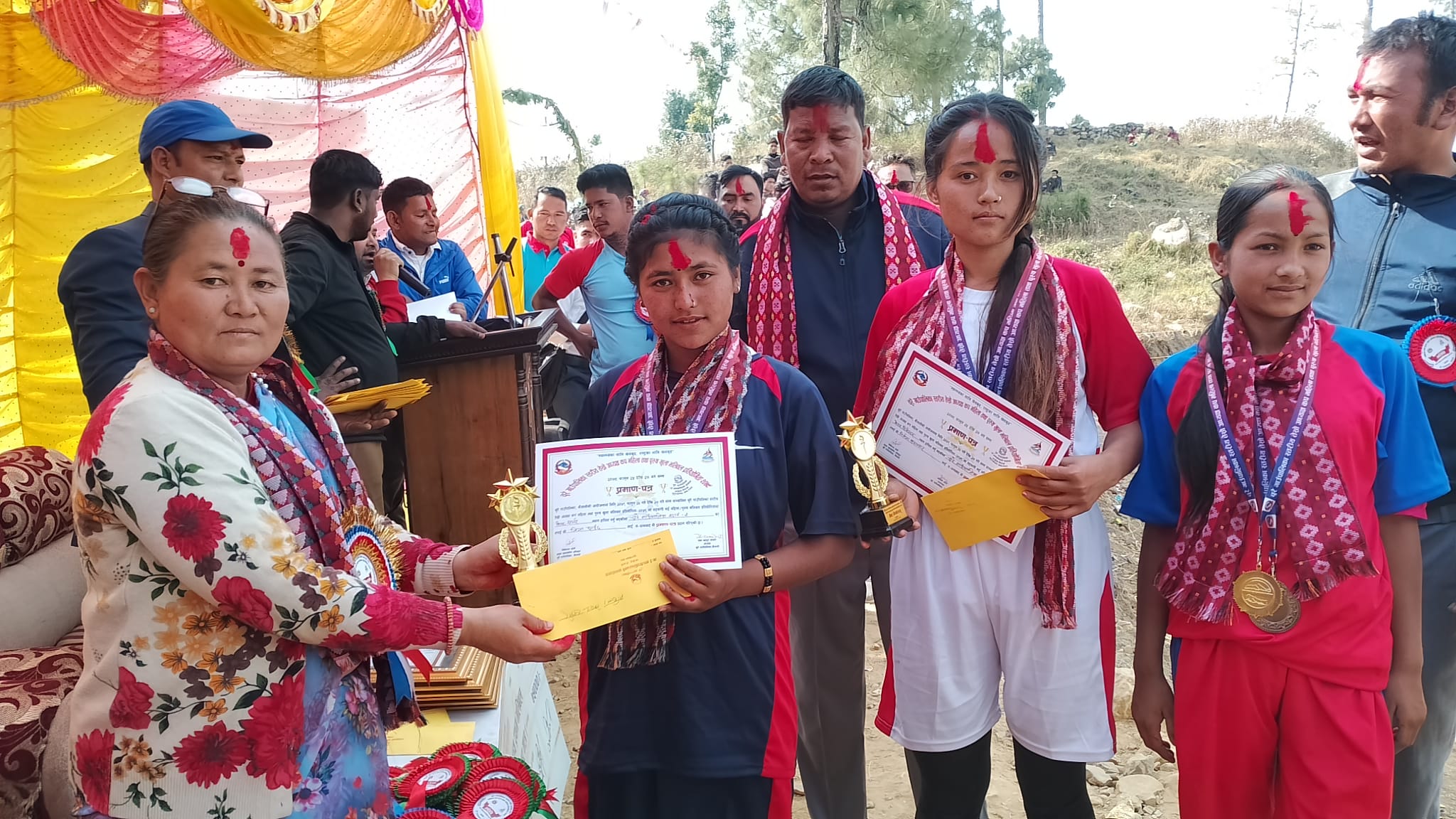 चुरेमा तेस्रो पालिका स्तरिय अध्यक्ष कप पुरुष तथा महिला भलिबल प्रतियोगिता सम्पन्न