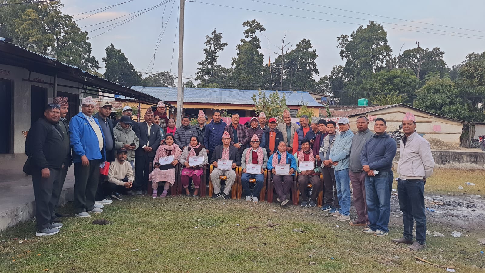 कैलाली–४ बाट एमाले ११‍औँ महाधिवेशनका निर्वाचित प्रतिनिधिहरूलाई प्रमाणपत्र वितरण