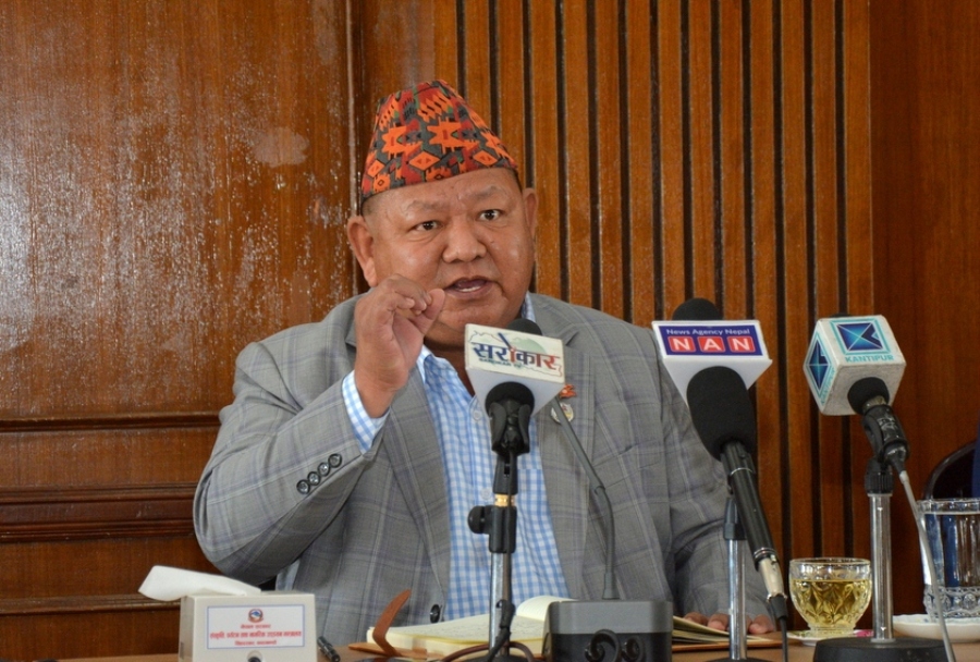 पर्यटनमन्त्री आलेद्वारा नेपाल एयरलाइन्सका अध्यक्षमाथि गालीगलौज र हातपात
