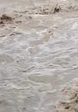 गोदावरी नदीमा ६ जना फसे, उद्धार प्रयास जारी