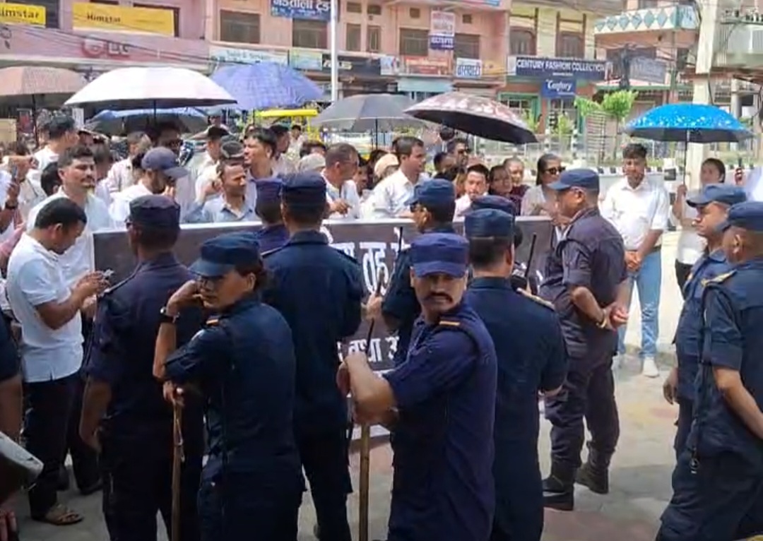 सुदूरपश्चिम प्रदेशका सम्पूर्ण स्थानीय तहमा कार्यरत स्वास्थ्यकर्मीहरू आन्दोलनमा उत्रिए