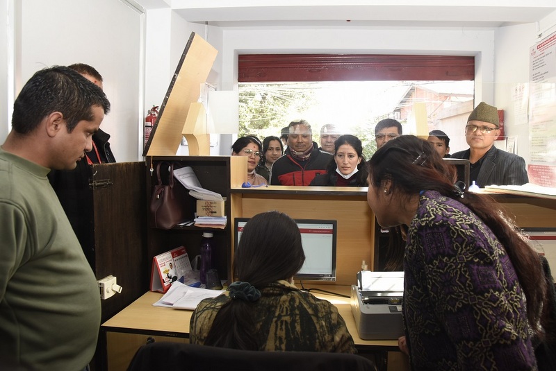 बैंक तथा फाइनान्सले घटाए ब्याजदर