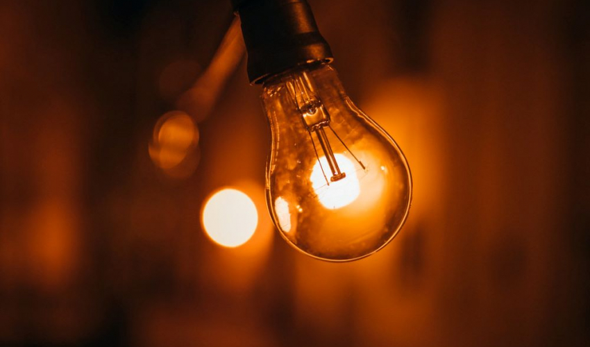 अछाममा ३३ केभी प्रसारण लाइनमा खराबी आएपछि तीन जिल्लाको विद्युत सेवा अवरुद्ध