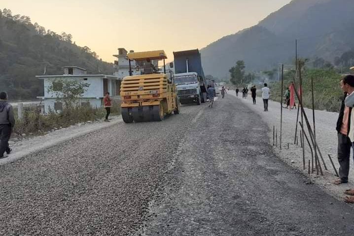 प्रदेश गौरवको सतबाँझ–श्रीभावर–हाट–दार्चुला सडक निर्माण तीव्र