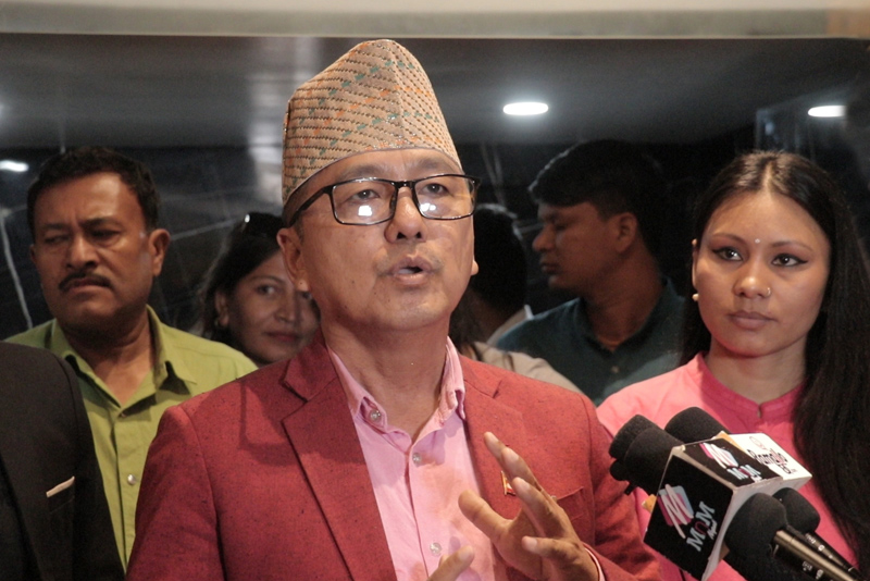 सरकारबाट बाहिरियो राप्रपा