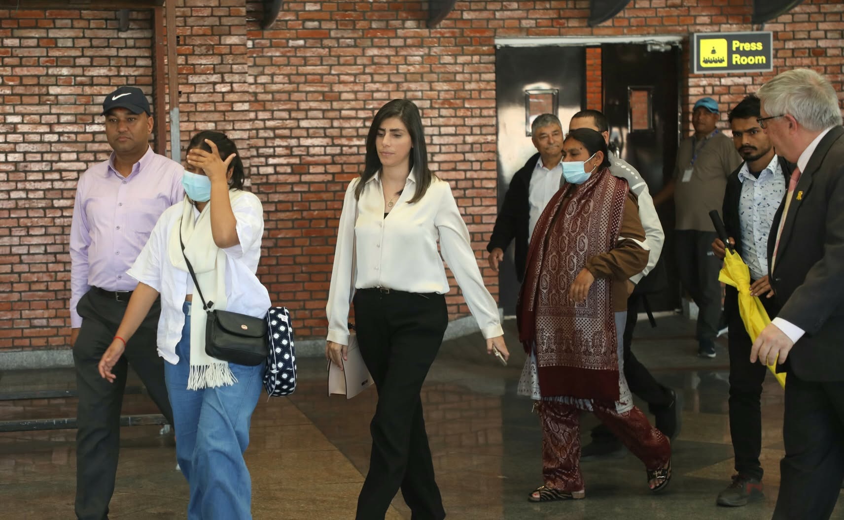 विपिन जोशीकी आमा र बहिनी अमेरिका भ्रमणपछि स्वदेश फर्किए, हमासले ‘जीवित नभएको’ जानकारी दिएपछि निराश