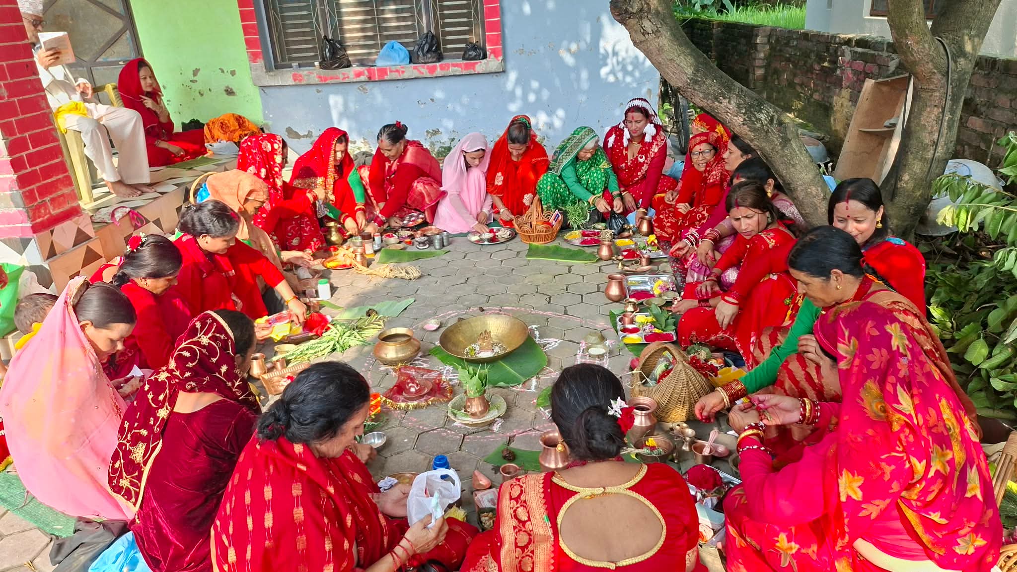 आज हरितालिका तीज, शिवालयमा भक्तजनको भीड