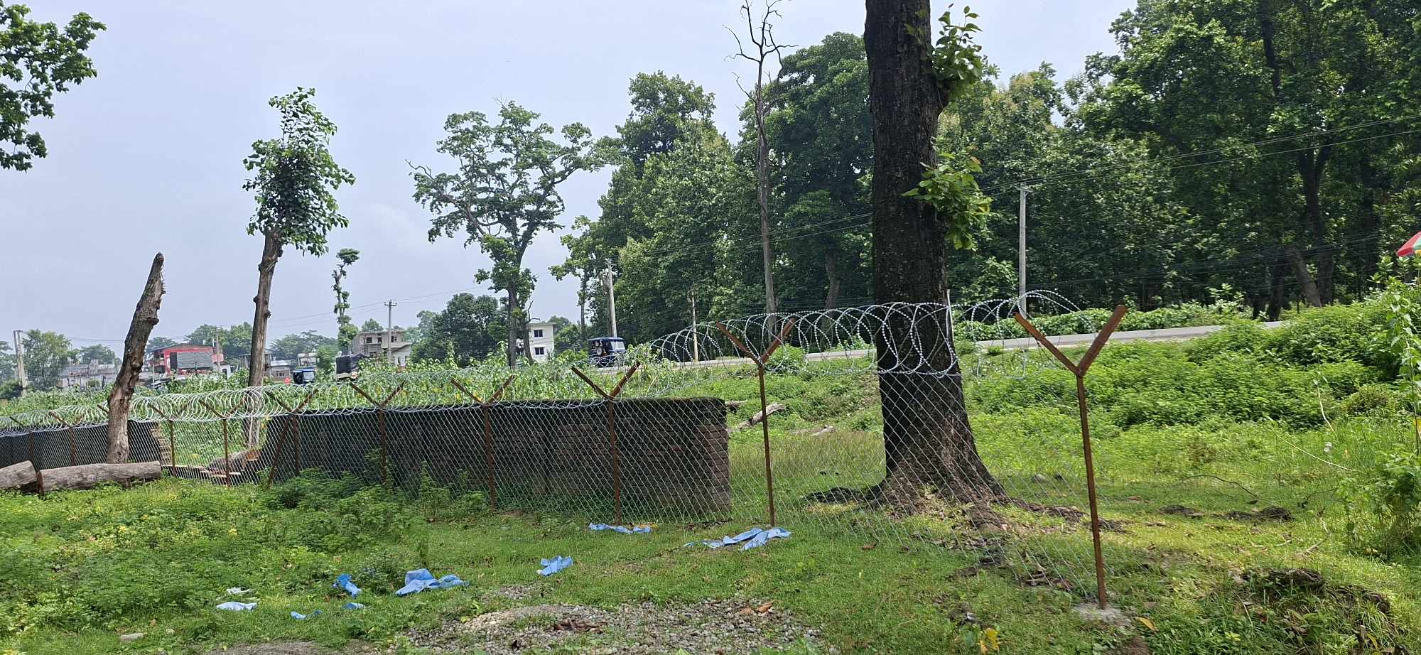 गोदावरीको अत्तरियामा तीनवटै सुरक्षा निकाय पुर्ब -पश्चिम राजमार्ग संग जोडिएपछि ...